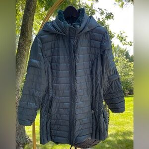 Elegant Forest Green Puffer Jacket